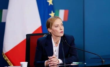 https://media.liberoquotidiano.it/lxwP3i8yfPu7yCGdWL0sqxp35FTCEjlvA4-N5woIUeY/width:800/quality:90/aW1hZ2VzLzIwMjYvMDkvMDQvMTMzMzI4ODE1LTljYTU5ZWU2LTY1MTgtNDBkYy1iZTY2LWJjOWM1YmM5MDY1Yi5qcGc.webp