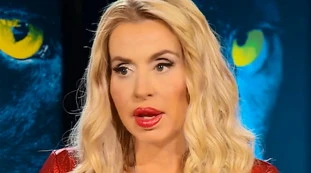 Belve, Valeria Marini spiazzante: "Mia madre mi ha fatto abortire a mia insaputa", quello che nessuno sapeva 