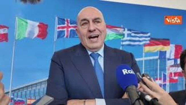 Crosetto: La Nato non è il club dei lettori, o si rispettano impegni o si esce