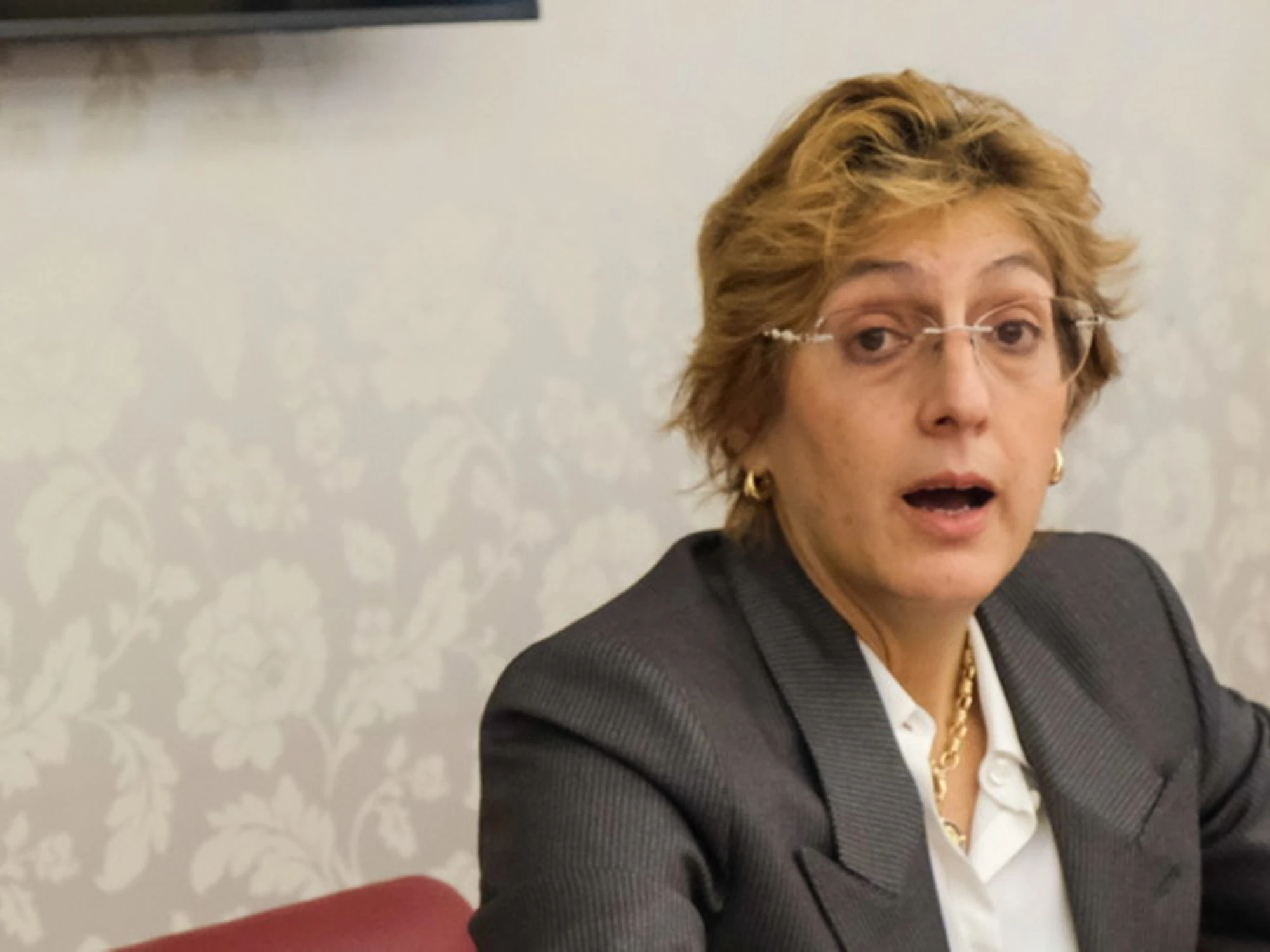 Ddl stupro, sceneggiata della sinistra: tutti fuori dall'Aula, si scatena il caos