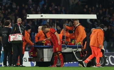 Napoli-Lecce, Banda si accascia all'improvviso: malore e paura in campo