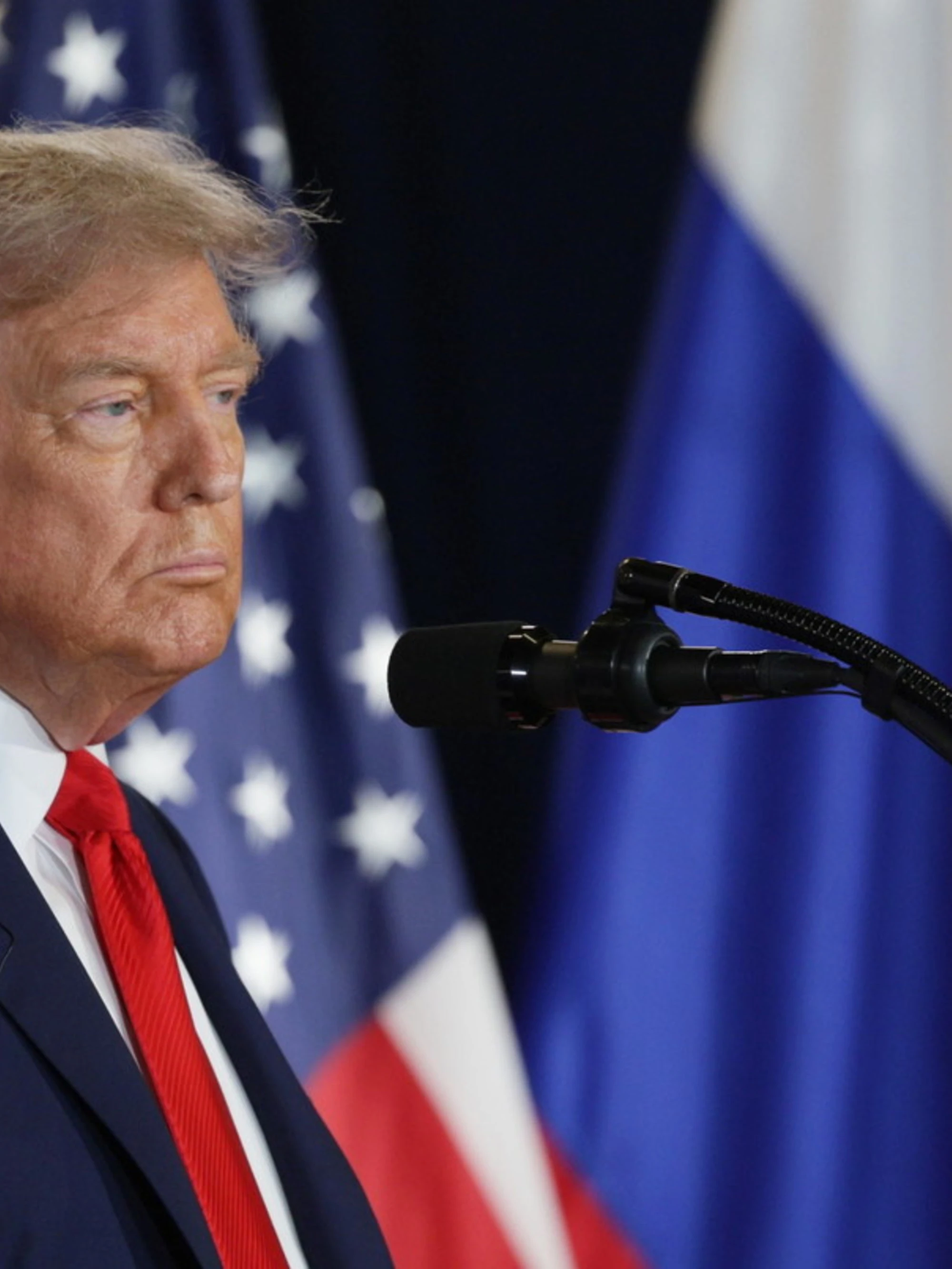 Trump "anticipa" il vertice con Zelensky: "Non riavrete la Crimea. E fuori dalla Nato"
