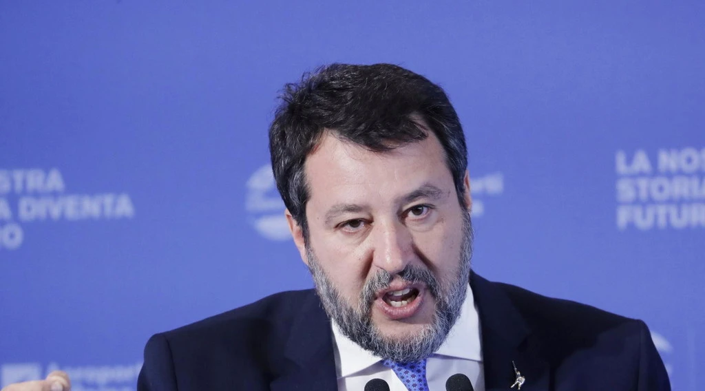 Salvini, a valanga su Landini e Schlein: "Sarebbe la prima volta al mondo"