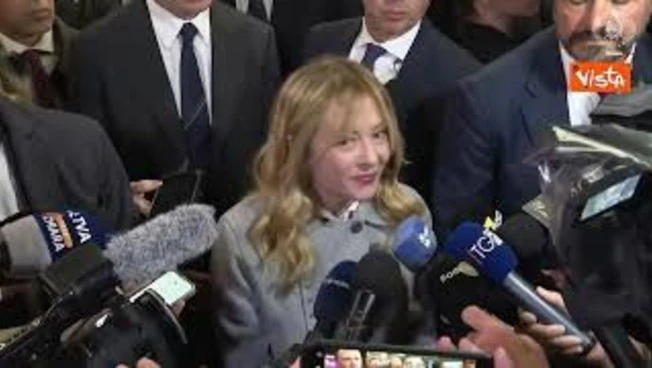 Parole di Trump su Papa, Meloni: Dichiarazioni inaccettabili, solidarietà al Pontefice