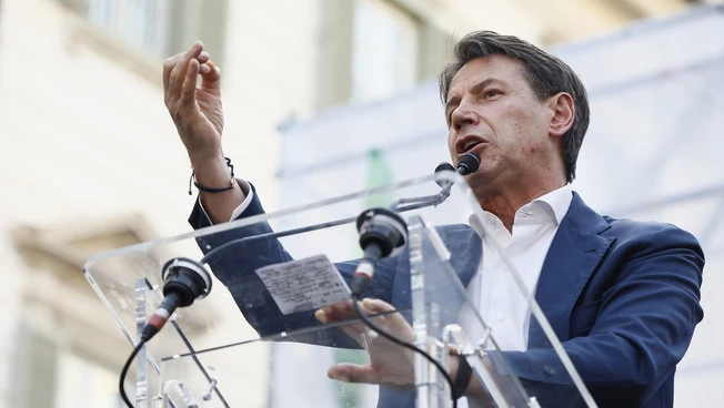 Secondo voi il Movimento 5 stelle si dividerà in due partiti?