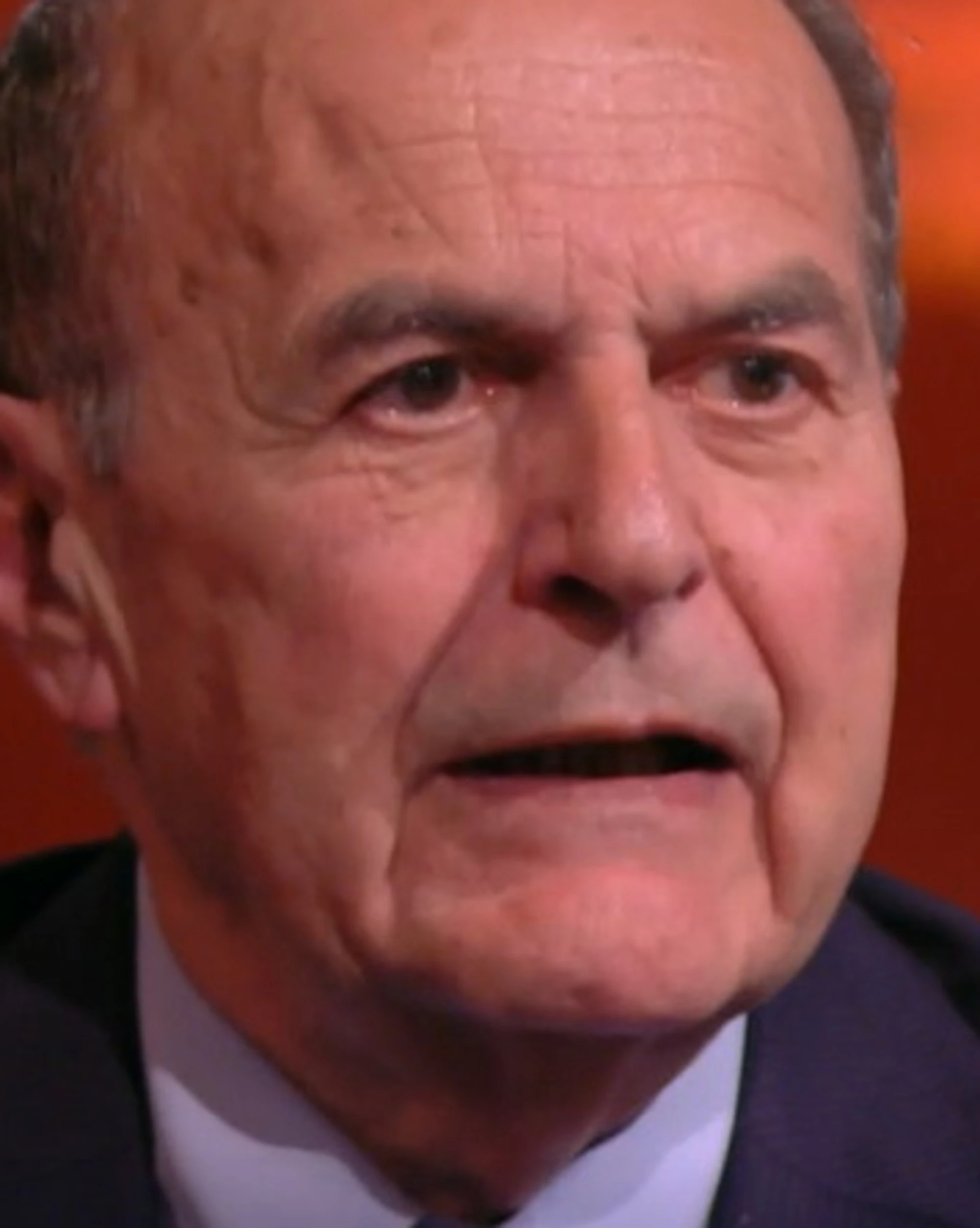 Bersani, "basta con lo sconfittismo". L'ultimo delirio a sinistra