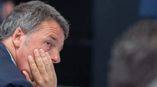 Matteo Renzi querelato: "Lo conosco dal liceo e..."