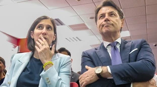 Sondaggio, Elly Schlein demolita dai suoi stessi elettori: un caso nel Pd