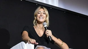 Dpcm, Annalisa Chirico condivide la proposta delle regioni: "Decessi Covid, età media 82 anni. Salvare anziani e lavoro"