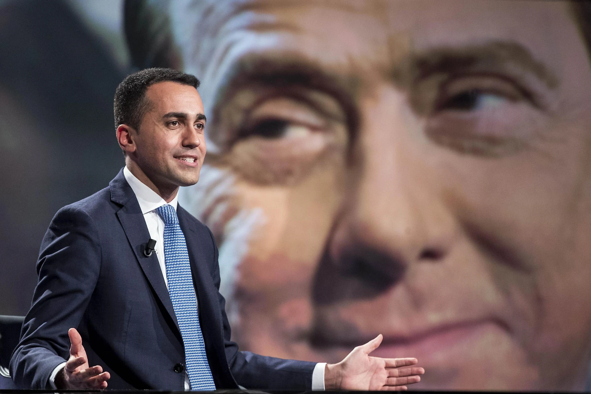 Luigi Di Maio, il retroscena-bomba: un'ora di buco e l'ultima clamorosa offerta a Silvio Berlusconi