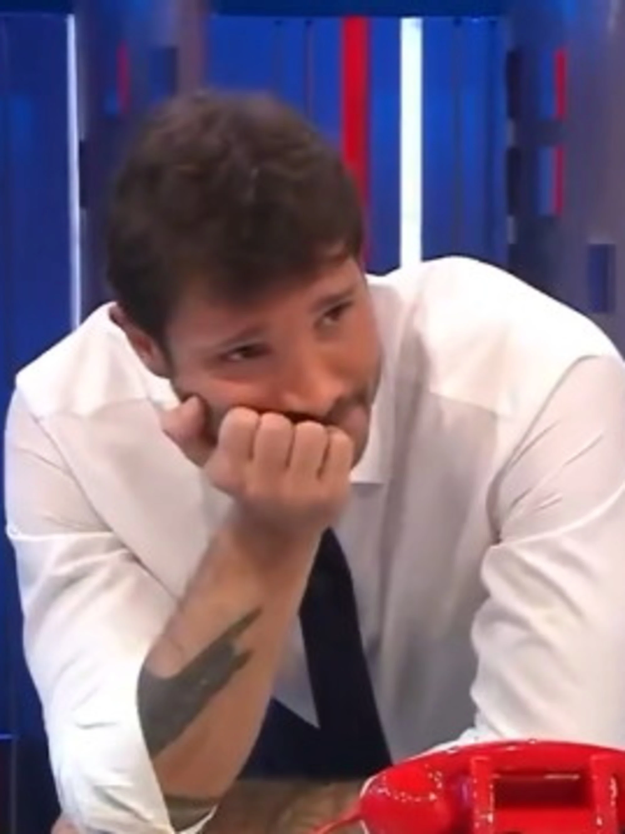 Affari Tuoi, Stefano De Martino impazzisce e perde il contro: che cosa è successo in studio