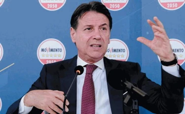 Giuseppe Conte si è fregato da solo: spietato con gli altri, ma coi suoi...