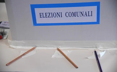 Ballottaggi comunali, urne chiuse: crolla l'affluenza, il primo pesantissimo dato