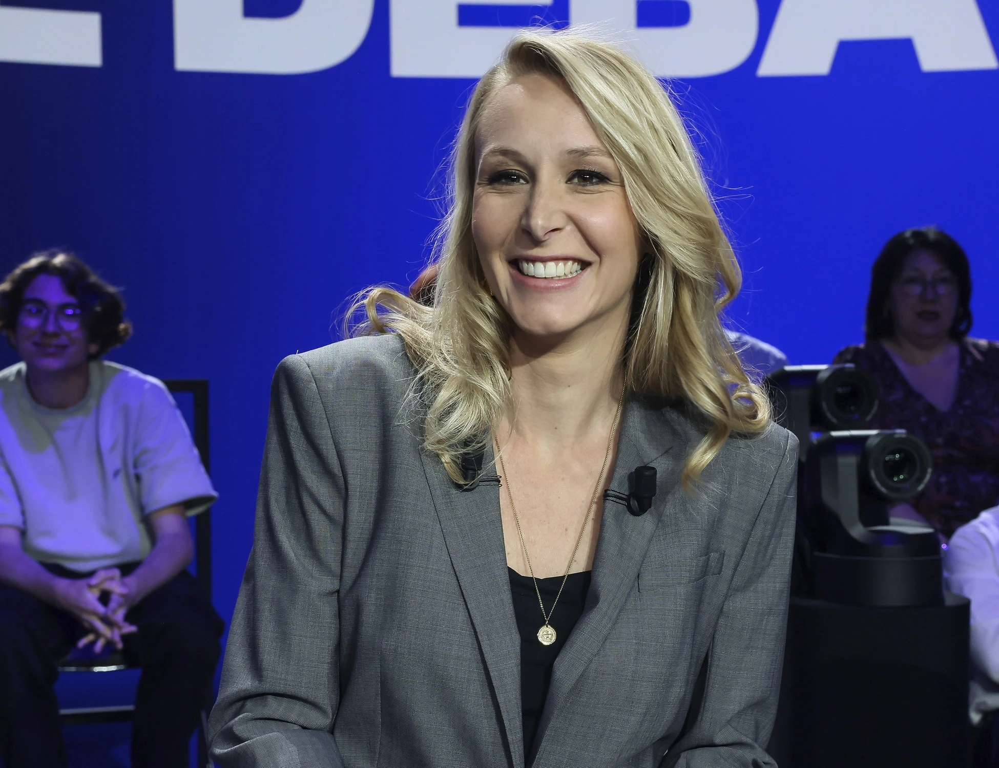 Marion Maréchal: "La Francia si rialza con una coalizione di destra all'italiana"