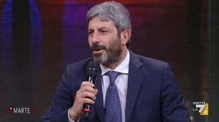 Roberto Fico a DiMartedì, la sfiducia a Bonafede: "Se passa, crisi di governo e nuove elezioni"