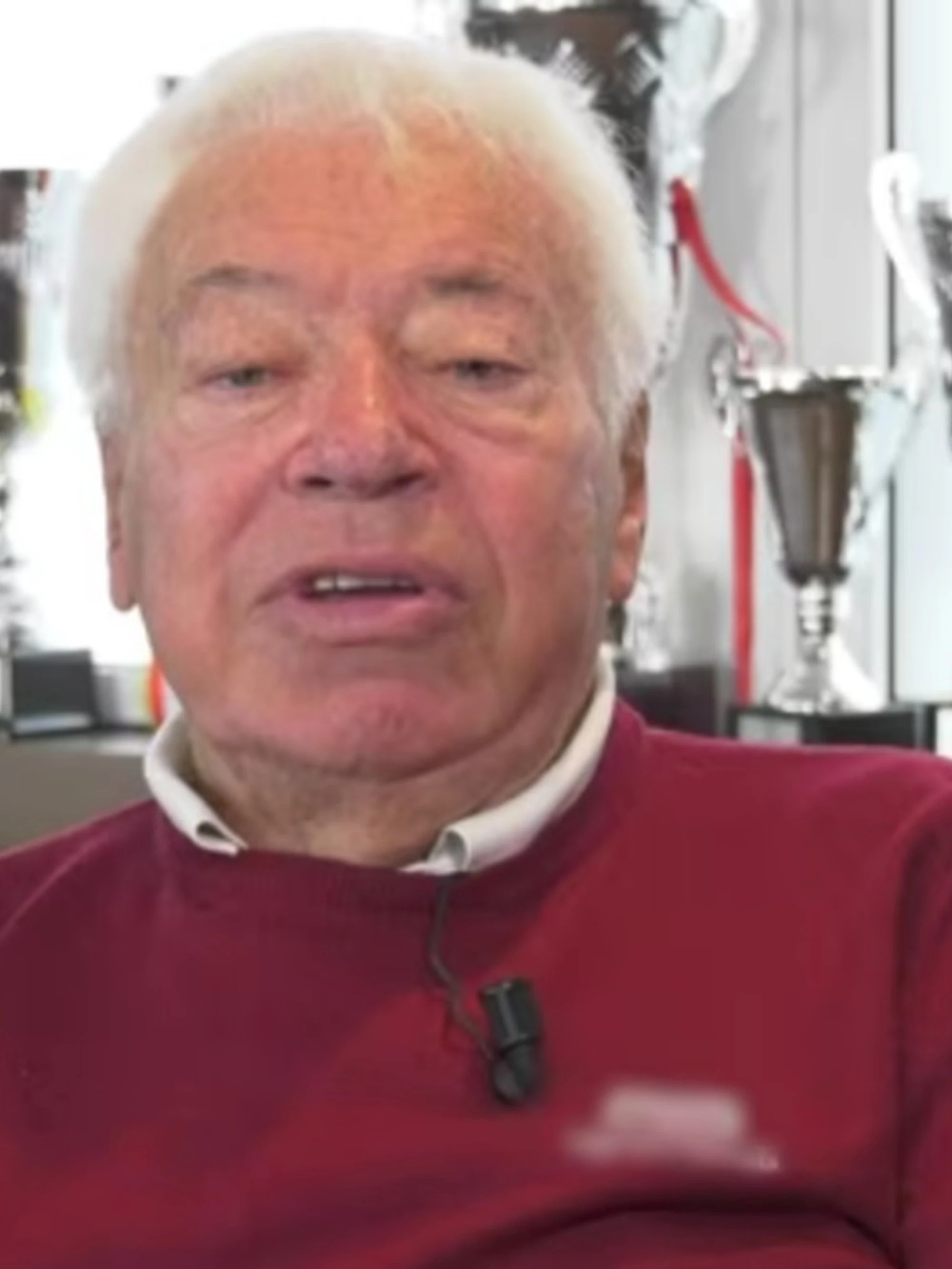 Nicola Pietrangeli, stoccata a Jannik Sinner: "A 23 anni si mette lì e si chiude dentro?"