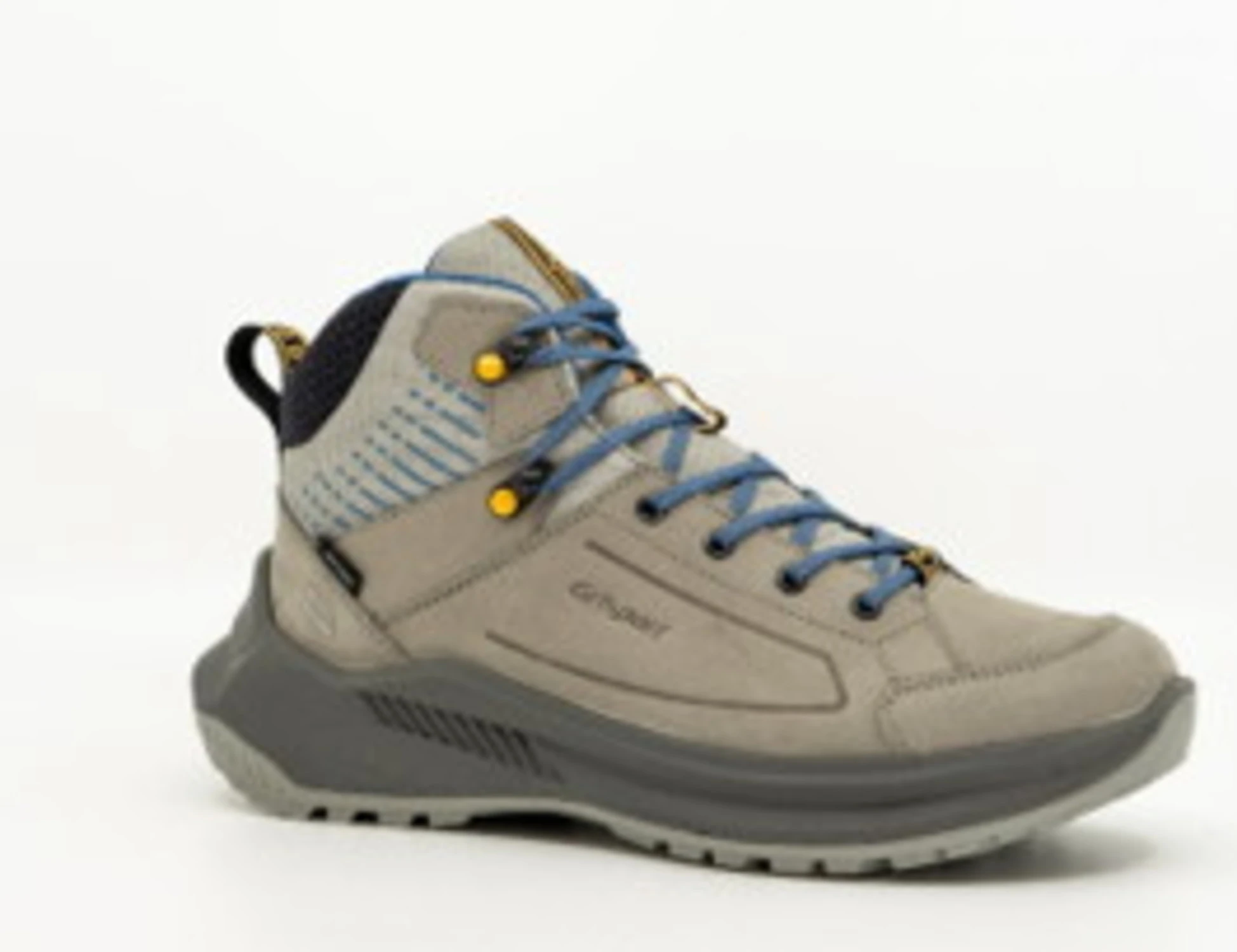 IL NUOVO SCARPONCINO DI GRISPORT PER UN TREKKING STILOSO E COMODO
