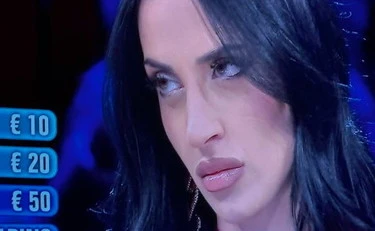 Affari tuoi, "problemi familiari": assenza clamorosa