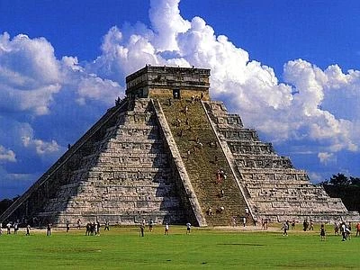 Un mese alla 'fine del mondo' secondo i Maya ma sul web prevale l'ironia