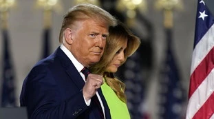 Donald Trump, clamoroso ultimo atto nel giorno dell'addio: la grazia a Steve Bannon, terremoto alla Casa Bianc