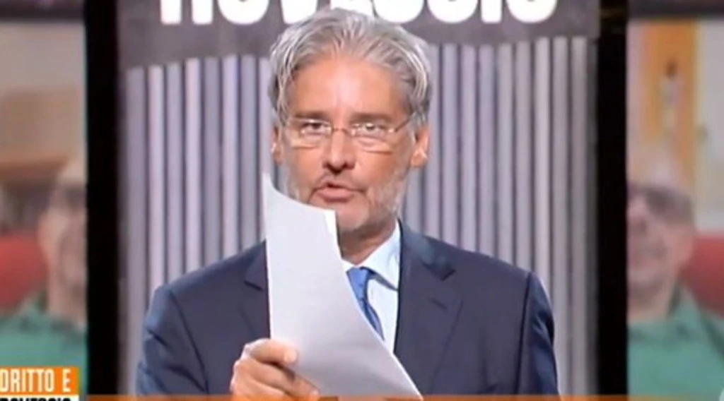 Paolo Del Debbio a Dritto e rovescio, 4 minuti di insulti a Beppe Grillo: "Poveretto senza cog***i, ignorante, curati"