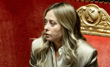 Meloni affonda il Pd: "Non sono arrivata qui con le moine, il problema ce l'avete voi"