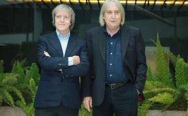 Sodnik je razsodil proti vdovi in hčerkama režiserja Vanzine; Andrea Sempio je razkril resnico o prejemku; Roberta Bruzzone je prepričana v Stasijevo krivdo; 'Mesto pod soncem' je skrenilo v ezoteriko; po 33 letih še iščejo resnico o Via D'Amelio