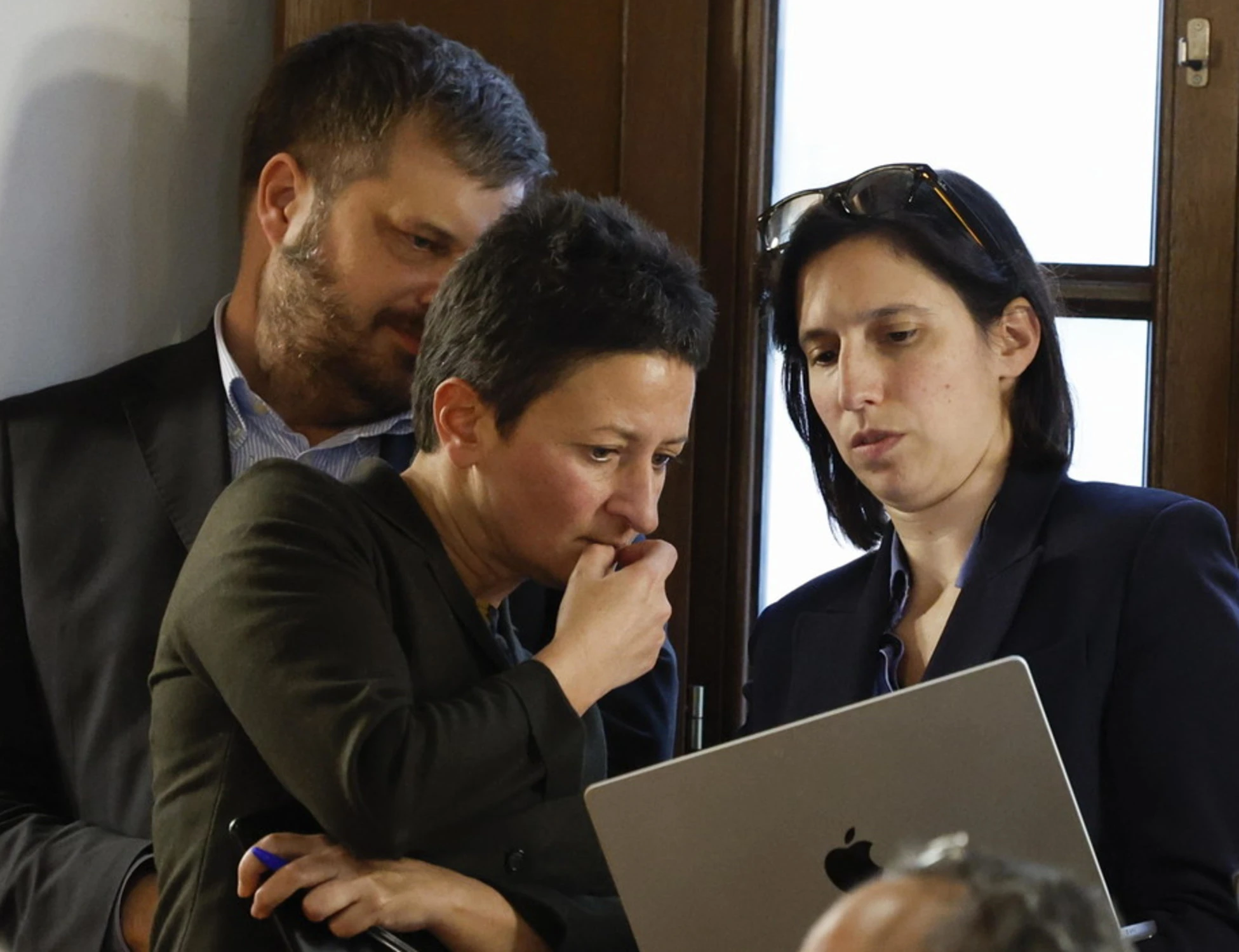 Pd, Marta Bonafoni: "Cinque punti in più in Calabria", il delirio del braccio destro di Elly