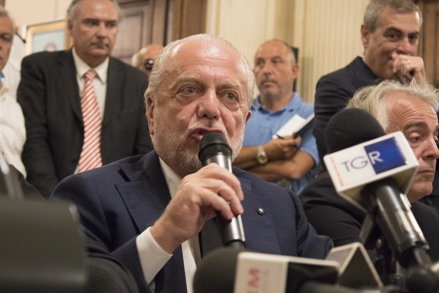 Napoli, la minaccia di De Laurentiis: "Troppi errori arbitrali, voglio un risarcimento economico"