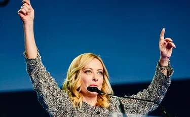 Giorgia Meloni, lezione ai pro-Pal: "La pace si realizza quando la si costruisce"
