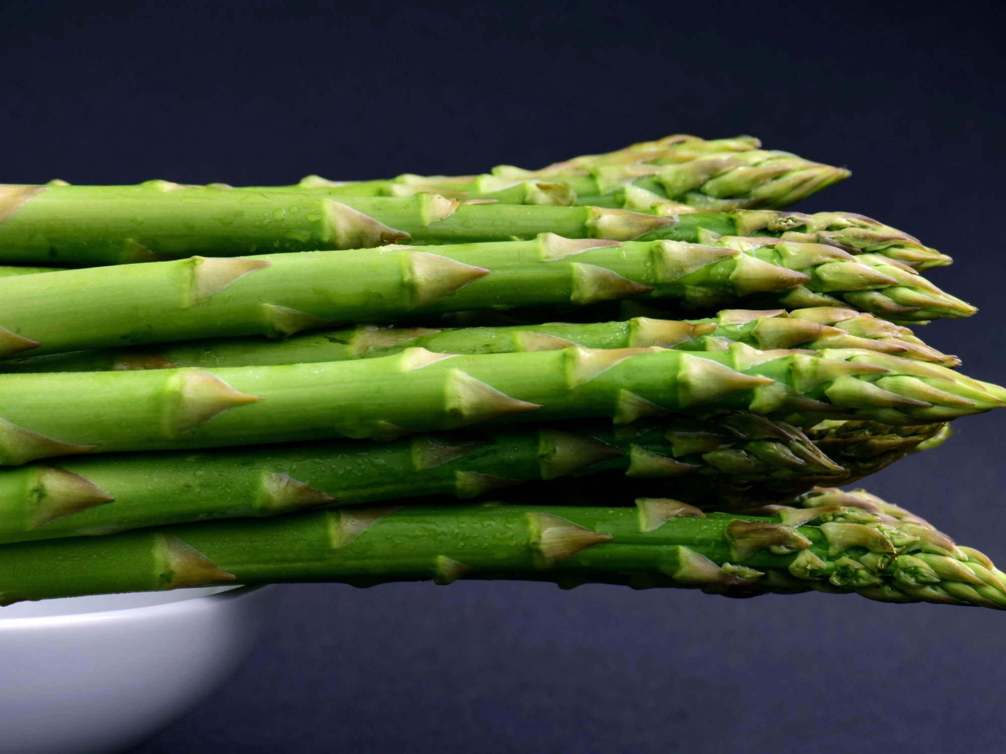 Asparagi la verdura dalle 3 qualità salutari per il nostro corpo 