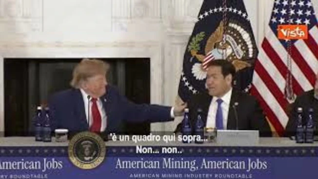 Trump scherza alla tavola rotonda su minatori Usa: Facciamo presto, ho guerra da portare avanti