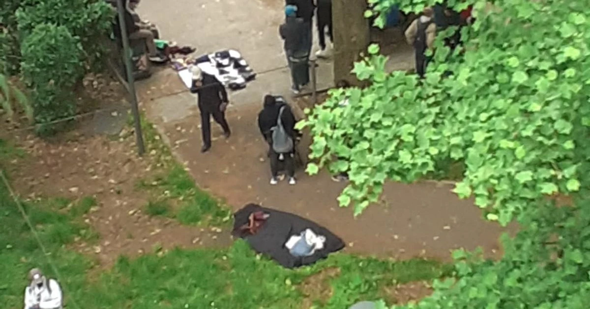 Milano, in piazzale Cuoco torna il mercato del "rubato". Silvia Sardone: "Il Comune tollera l'illegalità"