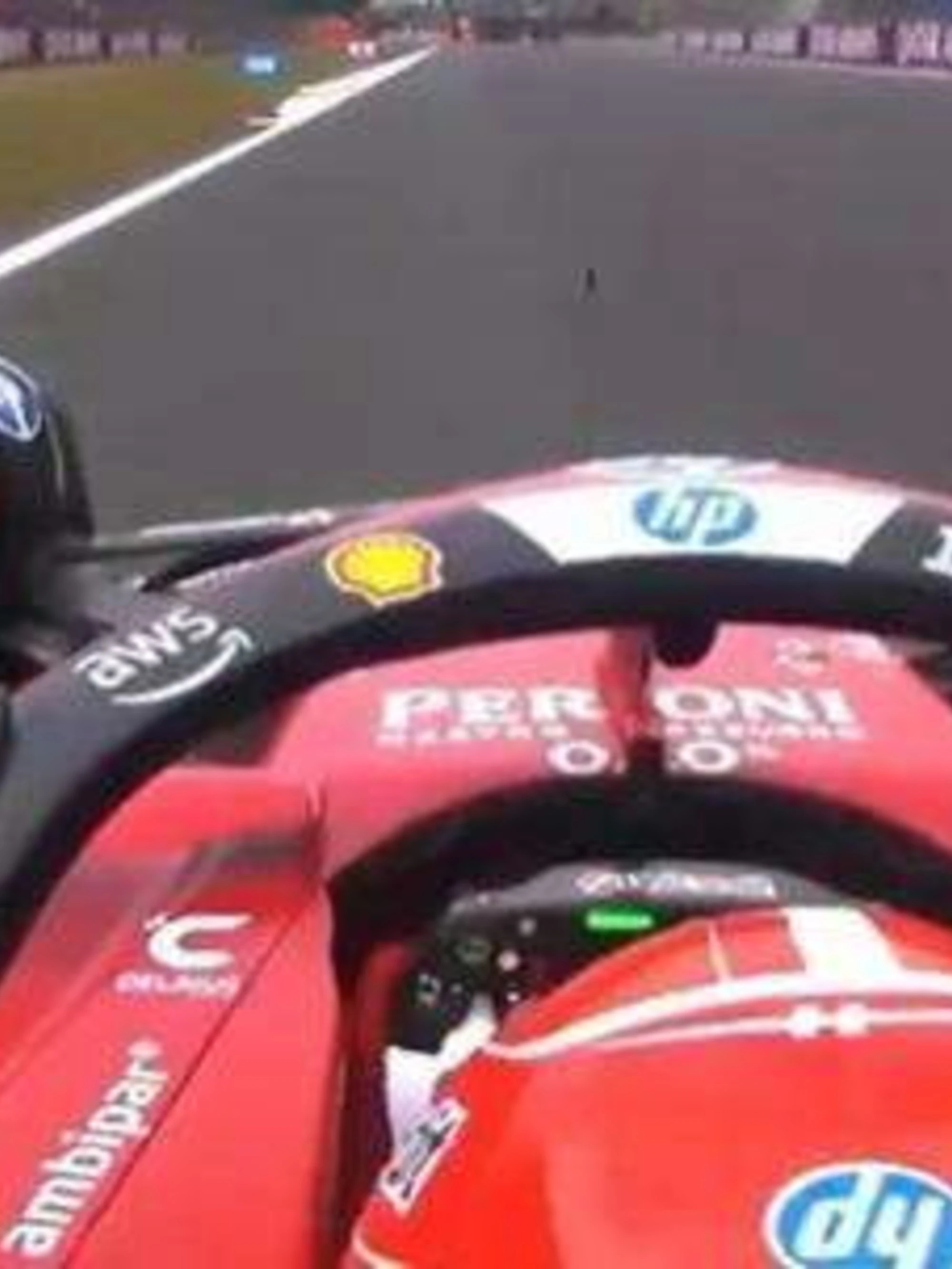 Ferrari, lo sconcertante team radio di Leclerc: "Una m... meritate di meglio"