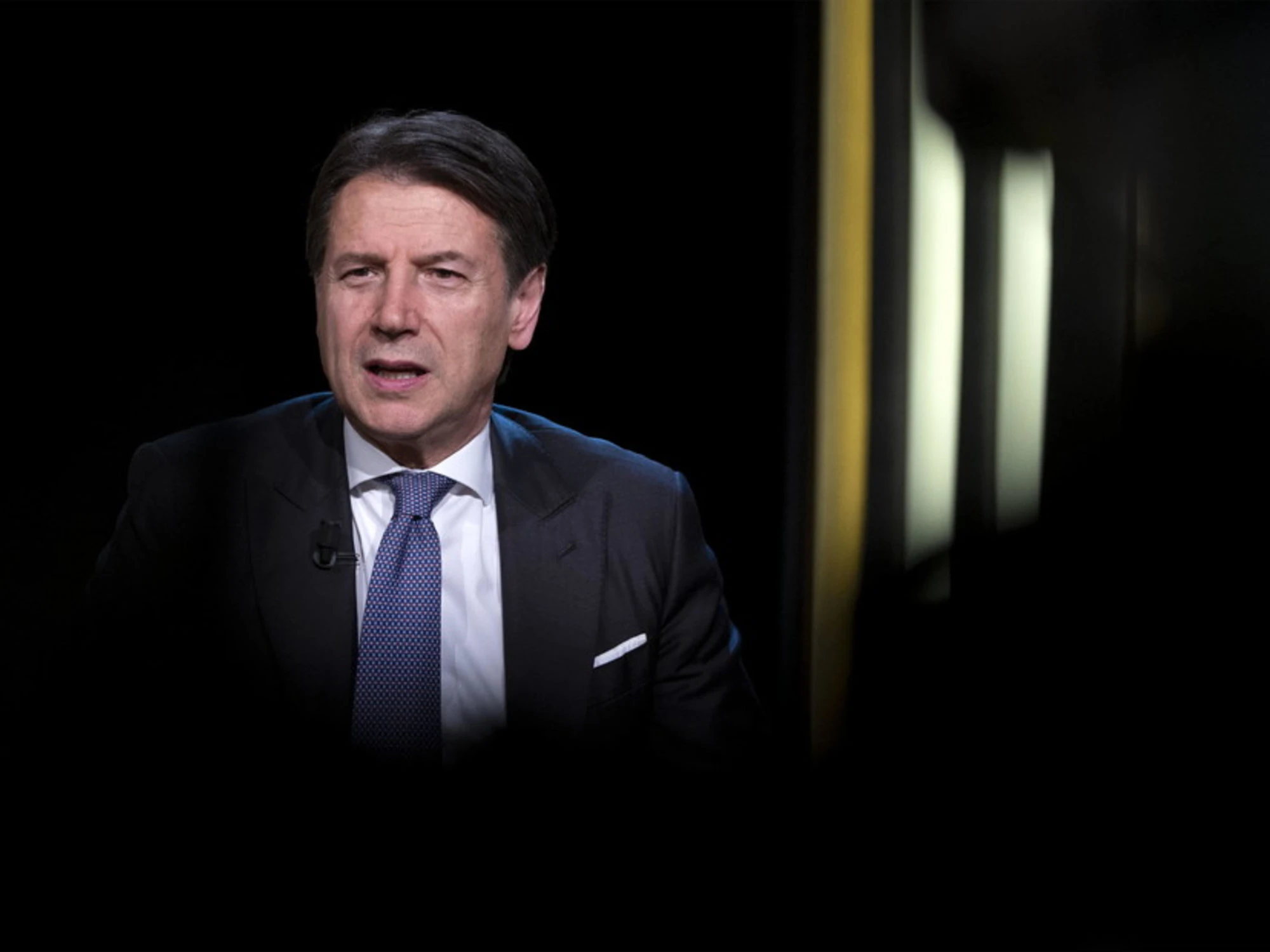 Giuseppe Conte, la faccia come il bonus: conti risanati, ma potrebbe non bastare