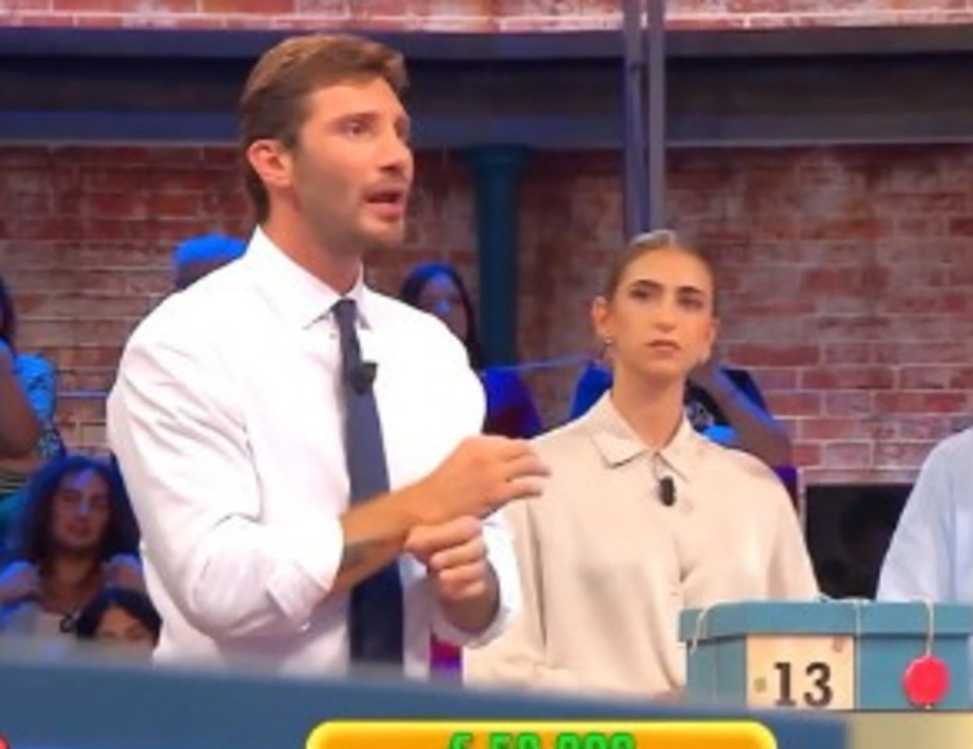 Affari tuoi, il Veggente fregato: "Grazie alla figlia per questa min***ta"