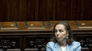 Coronavirus, paura al Viminale: "Le difficoltà delle imprese potrebbero accompagnarsi a gravi tensioni e focolai di espressione estremistica"