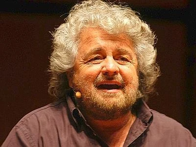 Grillo contro il Financial Times: "Non paragonatemi a Mussolini, è un oltraggio"