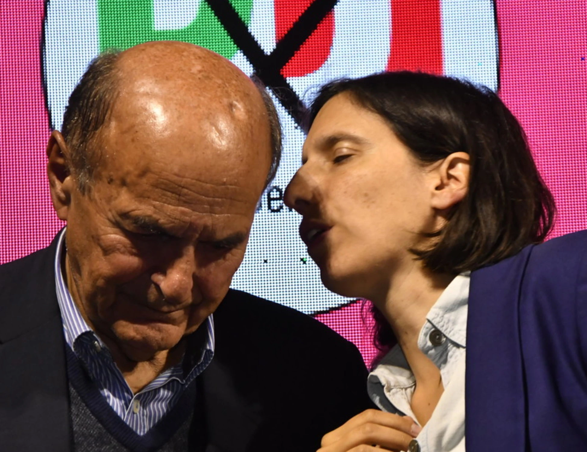 Schlein difende la Flotilla: "Abbordaggio illegale". Farsa Pd su Gaza