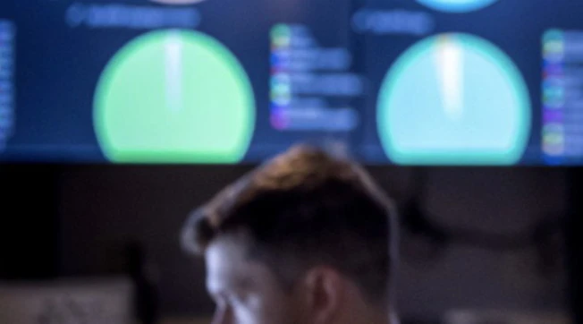 Cyberguerra, Italia nel mirino: dove colpiranno gli hacker russi dopo le Ferrovie, il rischio black-out
