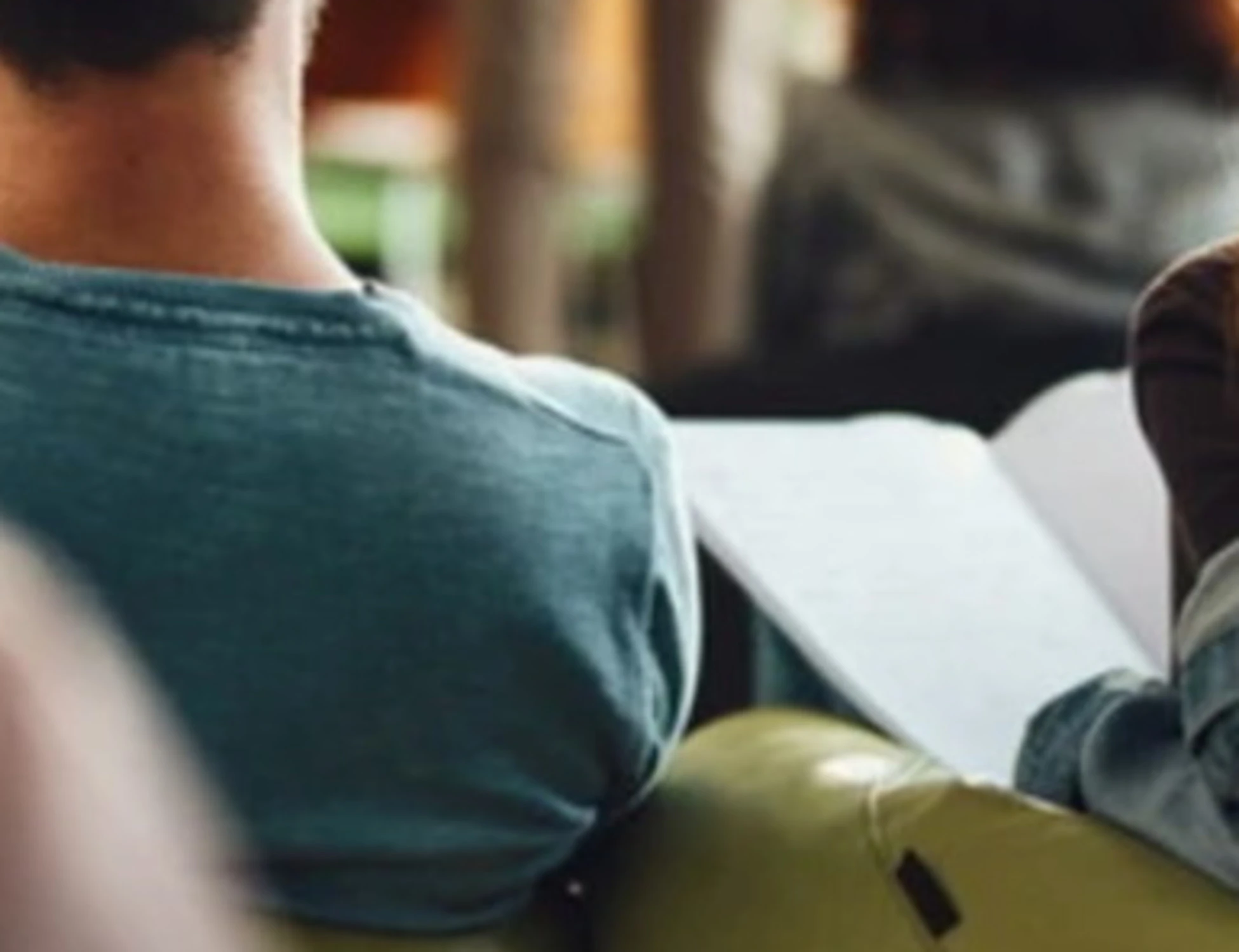 Verona, benedizione a scuola? Alunni islamici si tappano le orecchie