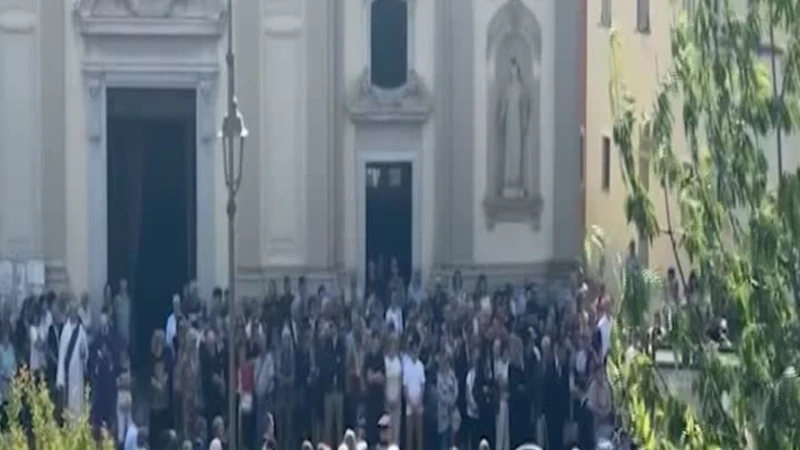 https://media.liberoquotidiano.it/mYpL96oB5Fnnlonm0xti2MrIKdEEQZTXly92mK5fMWE/width:800/quality:90/aW1hZ2VzLzIwMjYvMDUvMjkvMTEyNTM5OTU4LWRjMjA1ZmQ4LTRjY2QtNGFiYS1iNmE5LTNlN2FlNmQ1MmQ0MS5qcGc.webp