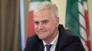 Paolo Zangrillo sul M5s: "Valigetta coi soldi dal Venezuela? Il punto è un altro: cosa potevano fare in più per Maduro"