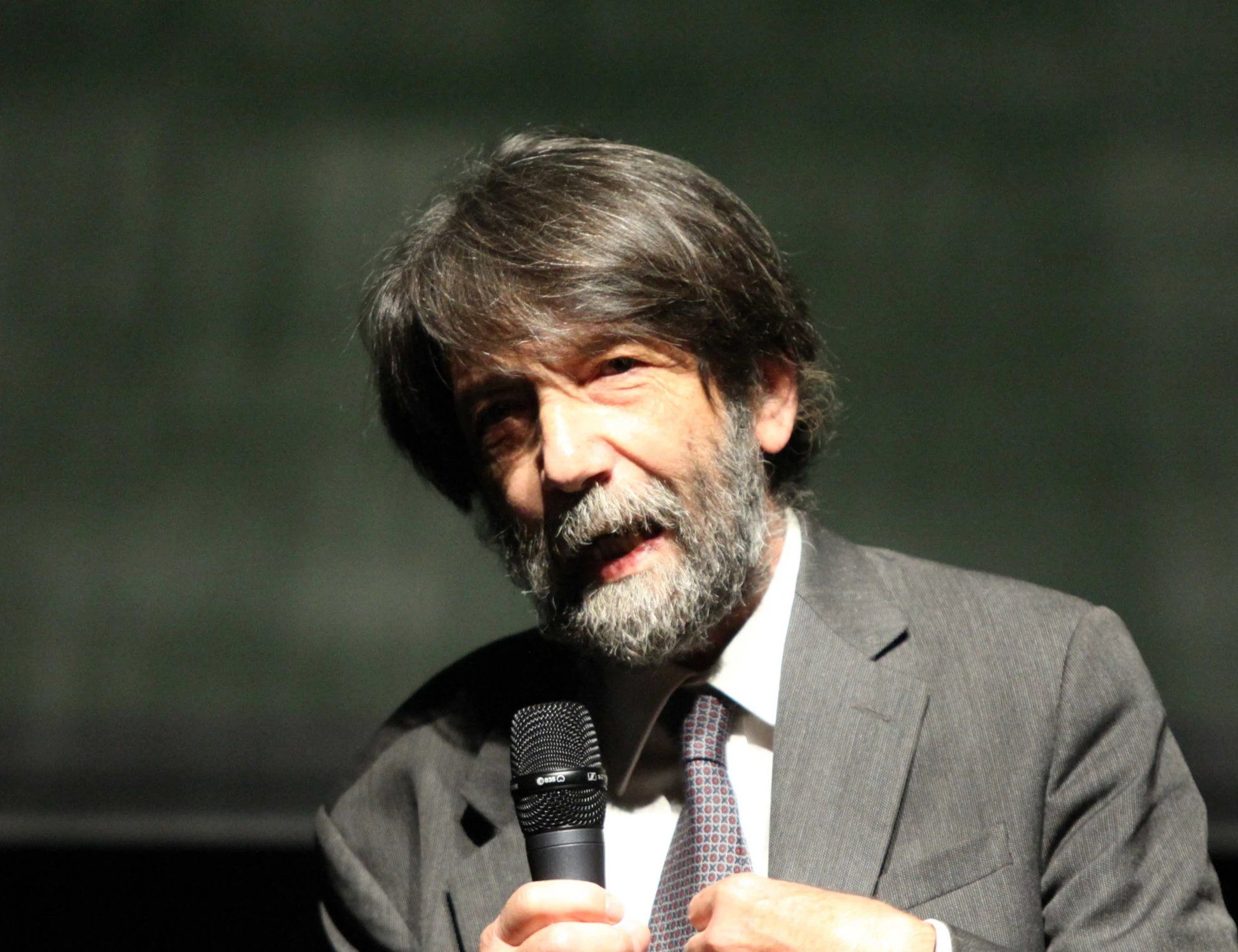 Massimo Cacciari e il caso-Merz: "Si sfascia l'Europa, al voto subito"