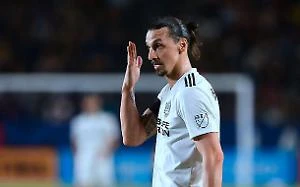 Mino Raiola offre al Milan Moise Kean per farsi perdonare il dietrofront di Zlatan Ibrahimovic