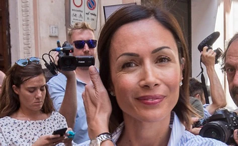 Mara Carfagna, l'affondo di Pietro Senaldi: "Non pensa a Forza Italia e attacca Salvini. Una vice-Boschi?"