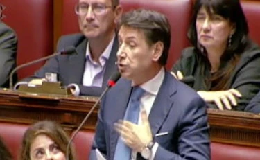 FdI inchioda Giuseppe Conte: "La vostra è retorica pacifinta"