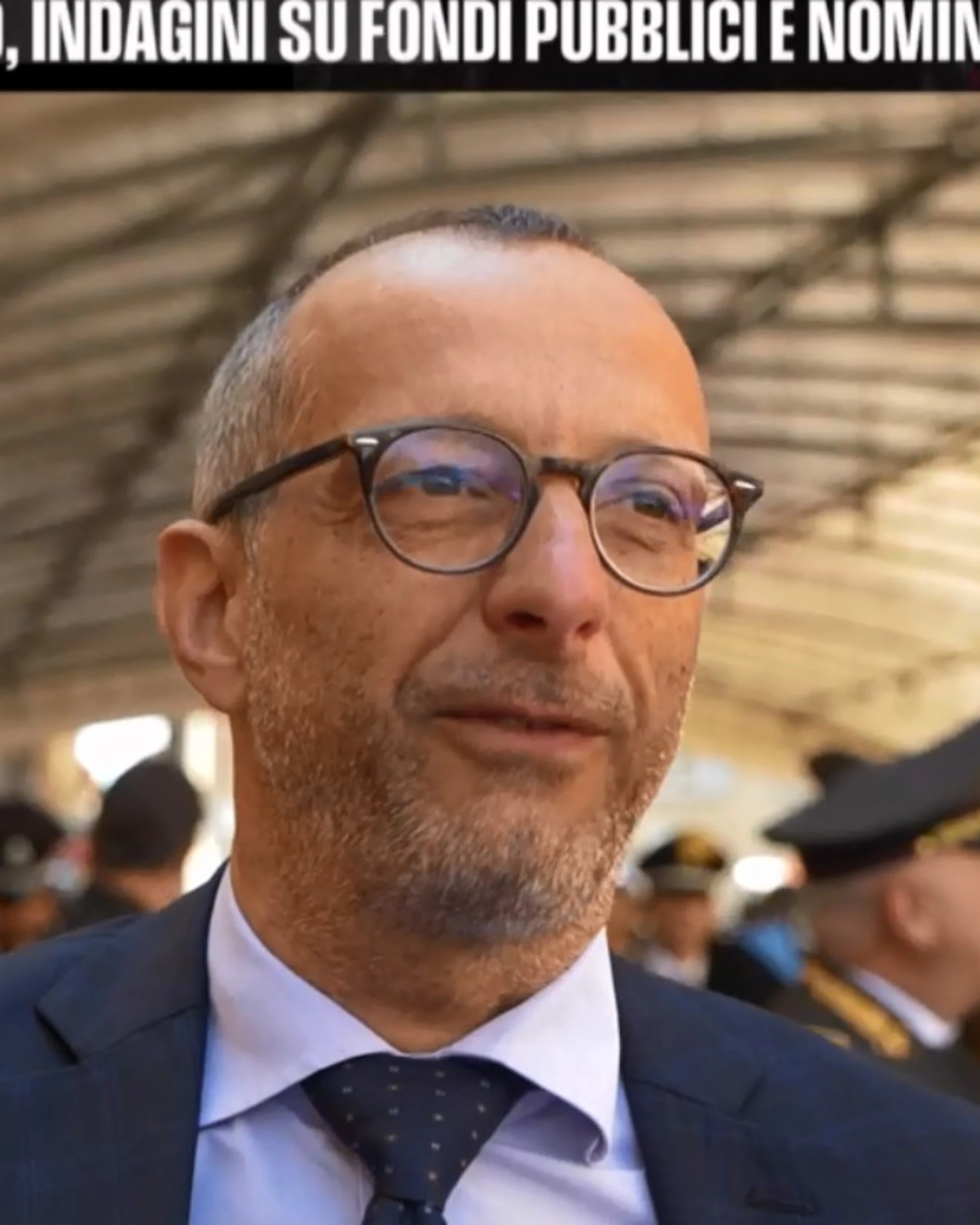 FarWest, Ricci sbotta con l'inviata: "Siete al servizio di FdI"