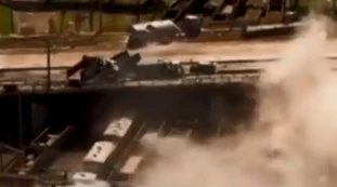 Fonderia Azovstal, "l'inferno continua": il video dell'ultimo terrificante raid, come colpiscono i russi
