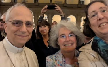 Papa Leone XIV, la prima foto che fa impazzire tutti